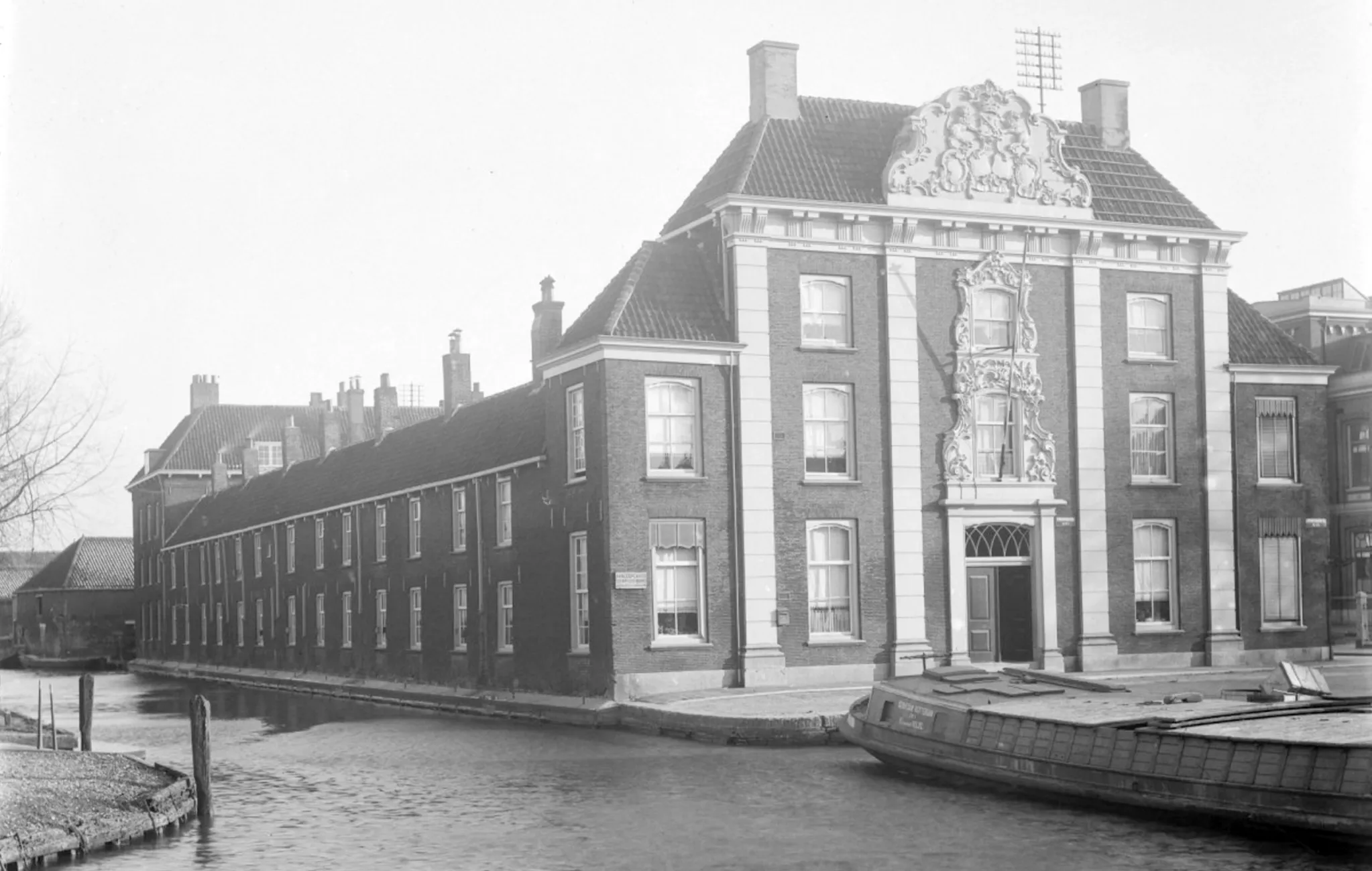 Het Proveniershuis in Schiedam historische foto